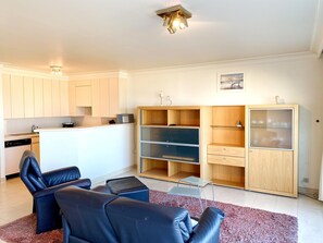 Living room - Sea-view Apartment on Zeedijk (Nieuwpoort)