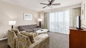 Living area - 2 BED OCEAN FRONT UNIT BIKE WEEK WYNDHAM OCEAN WALK 2/27-3/8 9NIGHTS FRI-SUN (Daytona Beach)