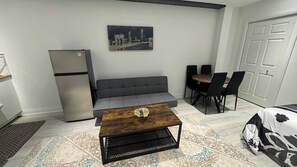 Studio | Ruang tamu