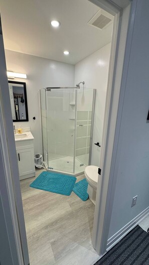 Studio, Multiple Bedrooms | Bathroom