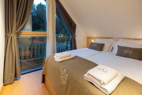 Alpine Escape: 3BR Villa with Private Jacuzzi & Sauna in Bohinj