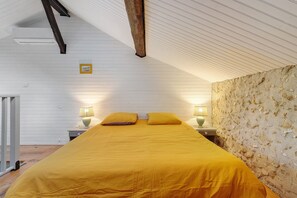 1 chambre, fer et planche Ă repasser, Wi-Fi, draps fournis