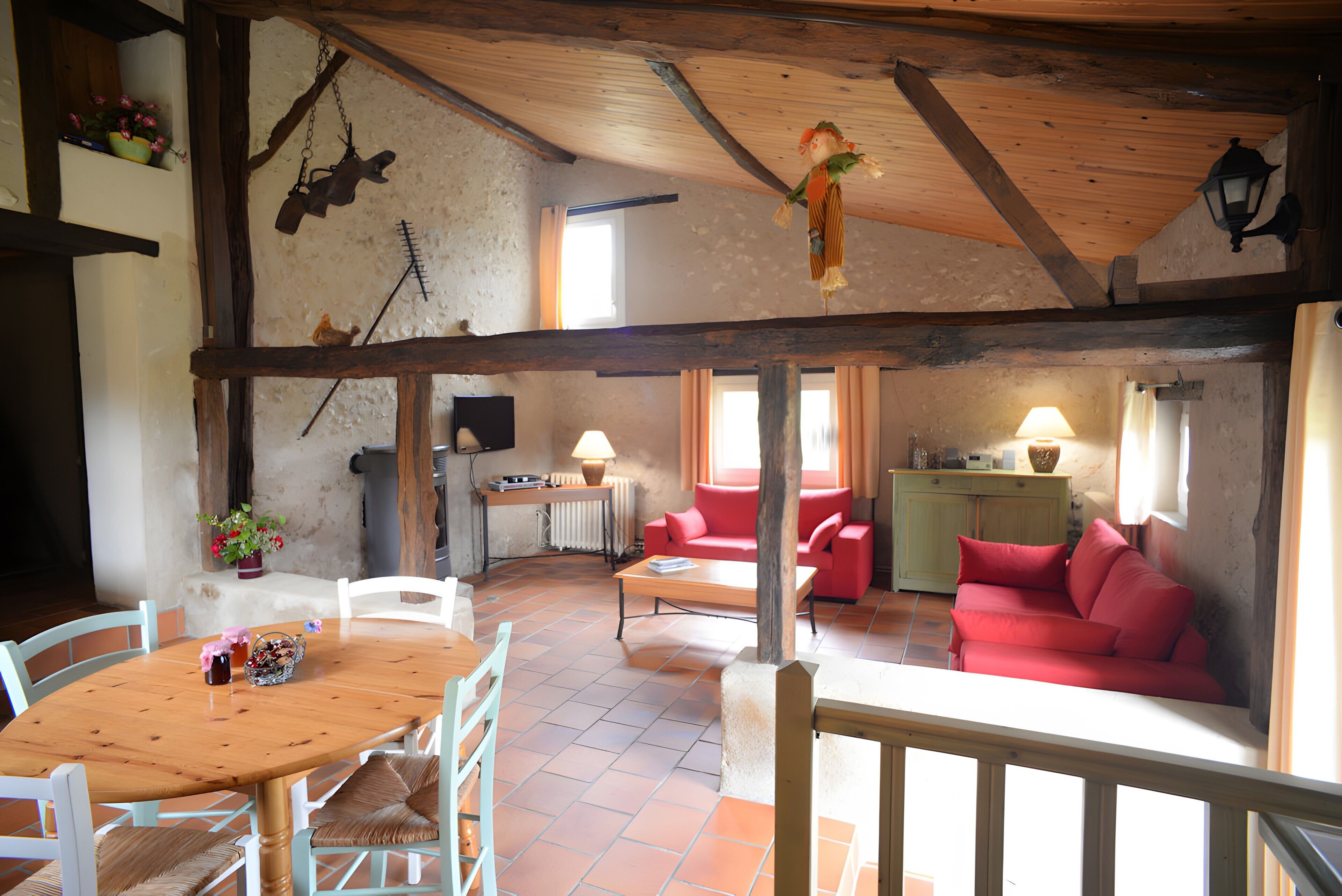 TV, table tennis, stereo