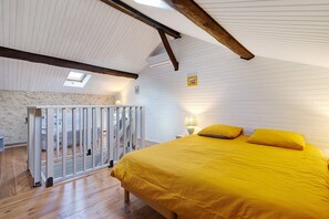 1 chambre, fer et planche à repasser, Wi-Fi, draps fournis