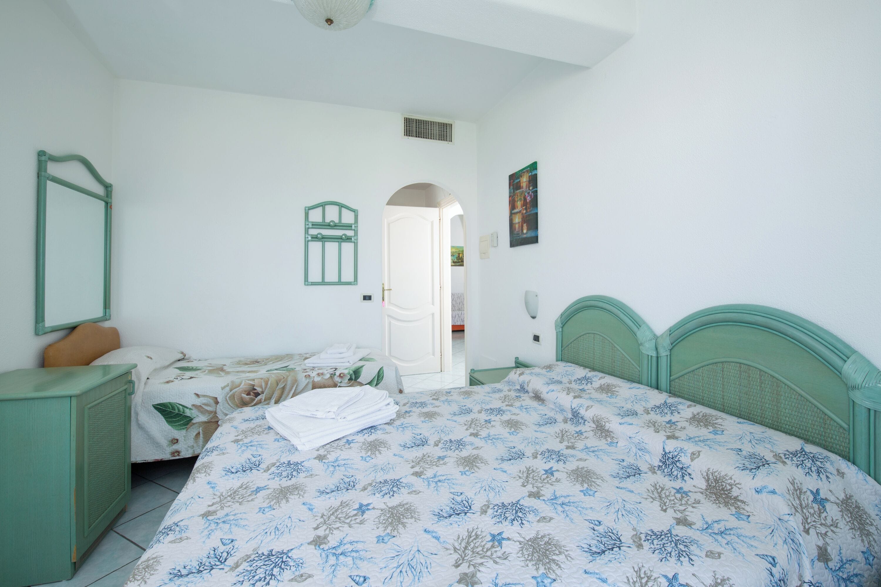 Appartement Supérieur, vue jardin | Bureau, Wi-Fi gratuit