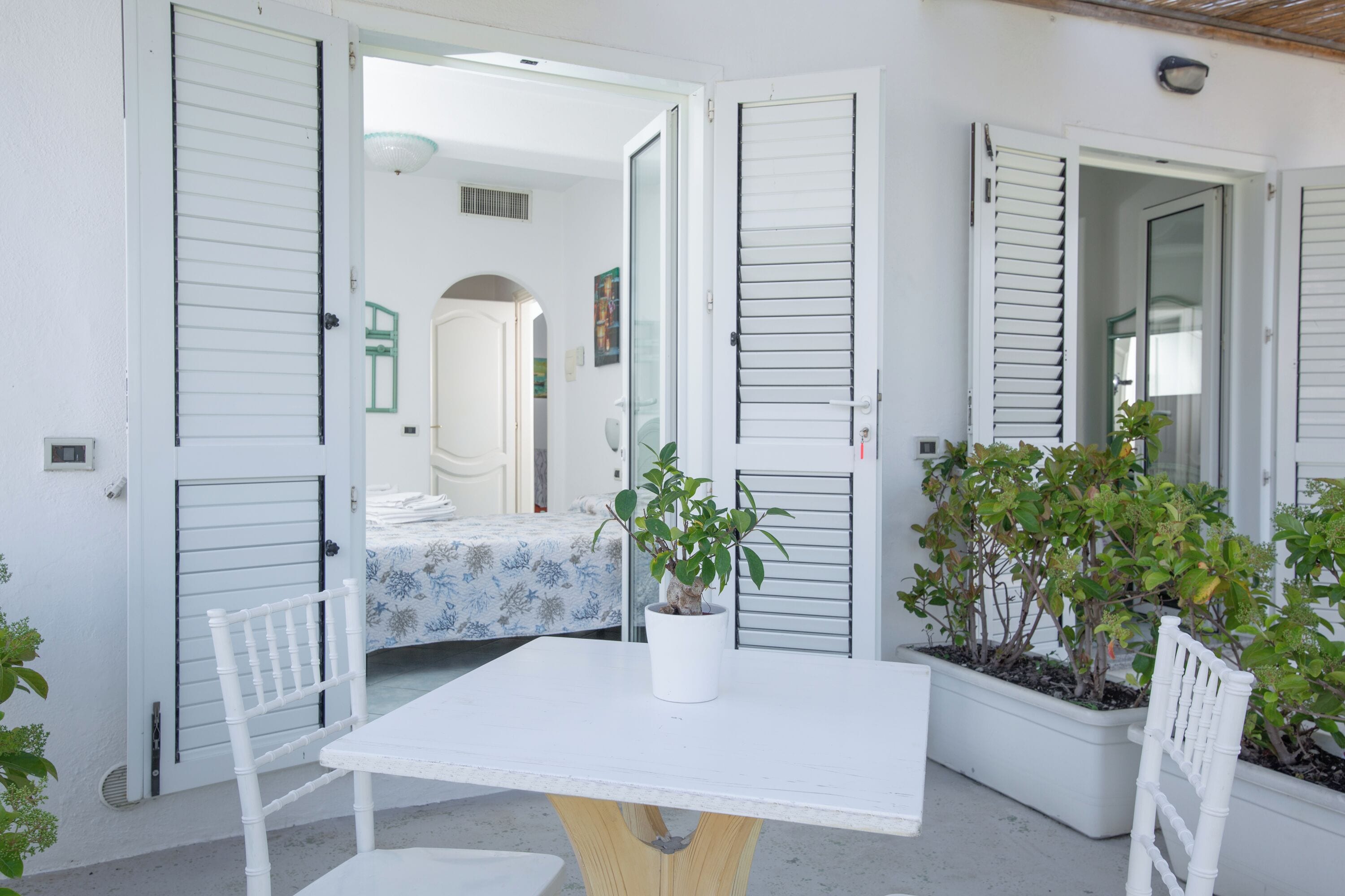 Appartamento Superior, vista giardino | Ristorazione all'aperto