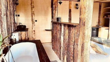 In-room safe, bed sheets