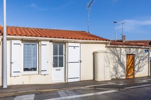 Exterior detail - Traditional House in the Heart of Les Sables with Private Terrace (Les Sables-d'Olonne)
