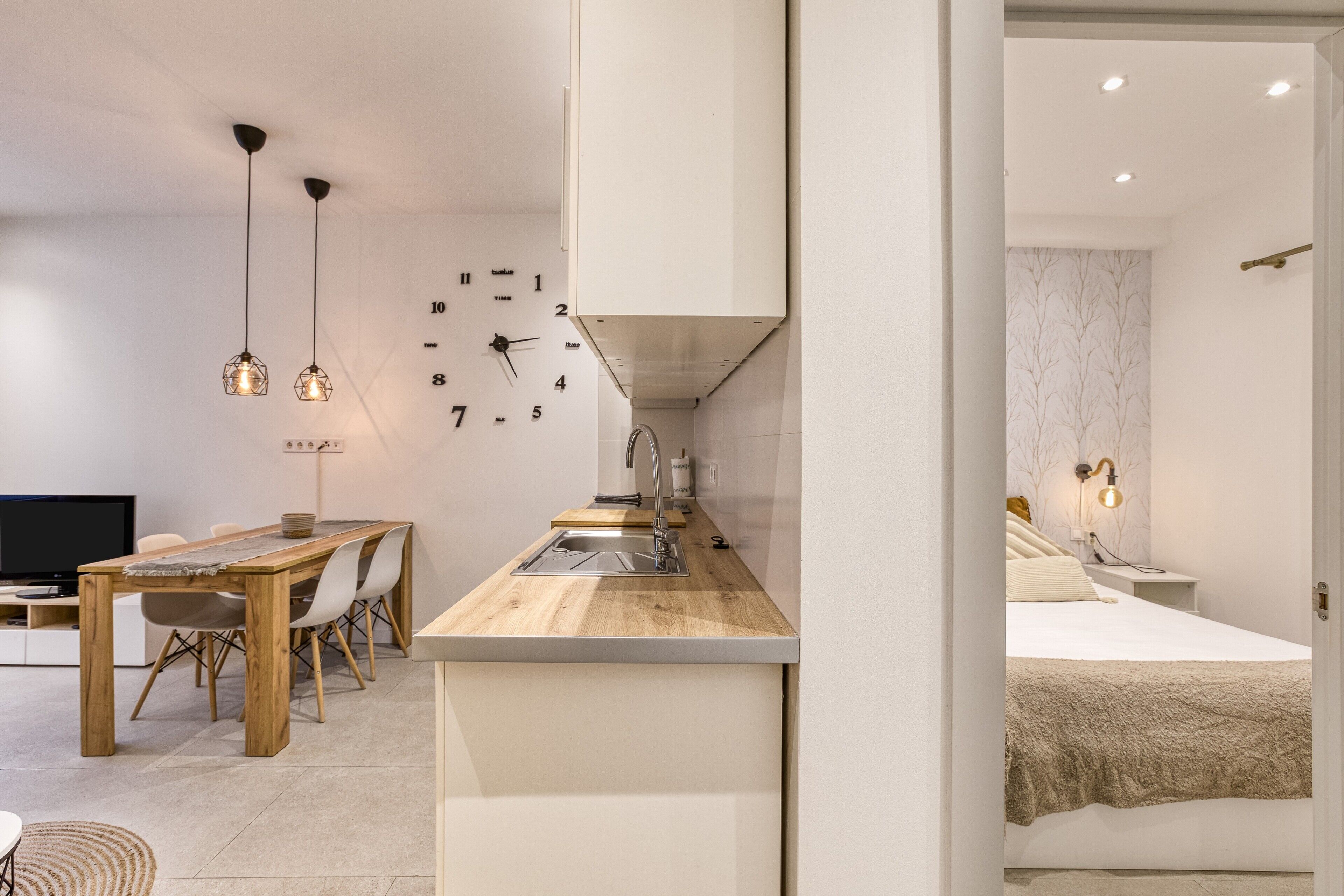 アイロン / アイロン台、WiFi、ベッドシーツ