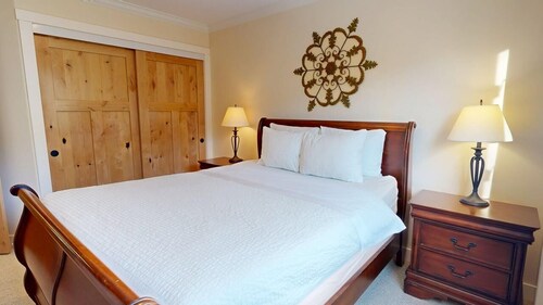 Ski-In Hot Tub | Sunburst Drive Mountain Home