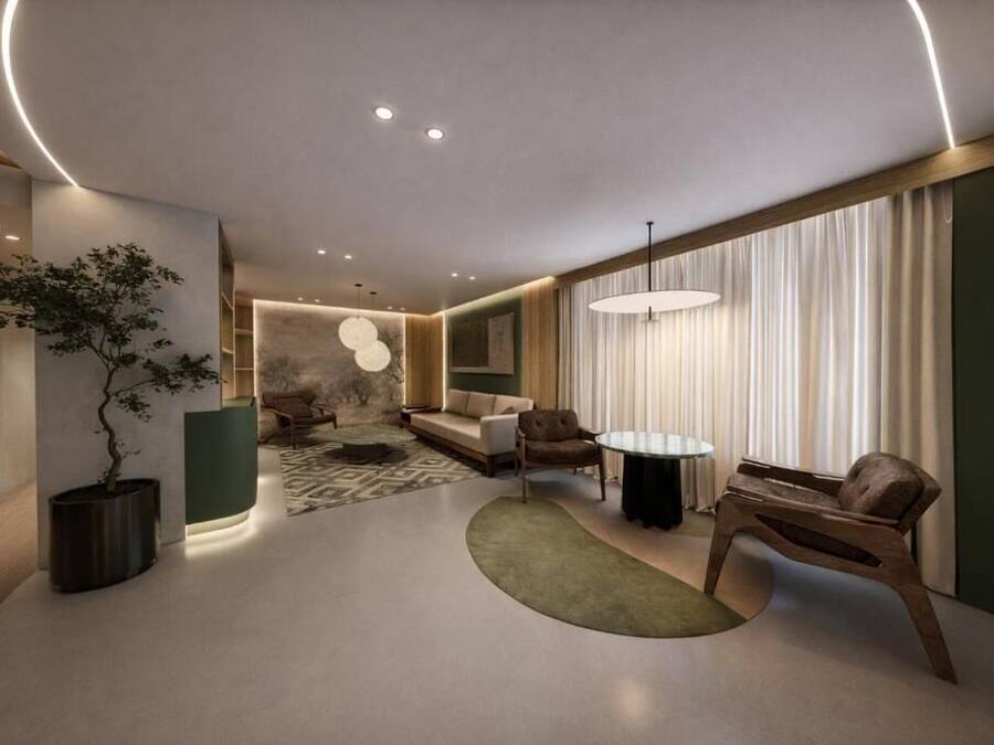 Una sala de estar moderna con un sofá, sillas, una mesa redonda, una planta en maceta y un amplio ventanal con cortinas.