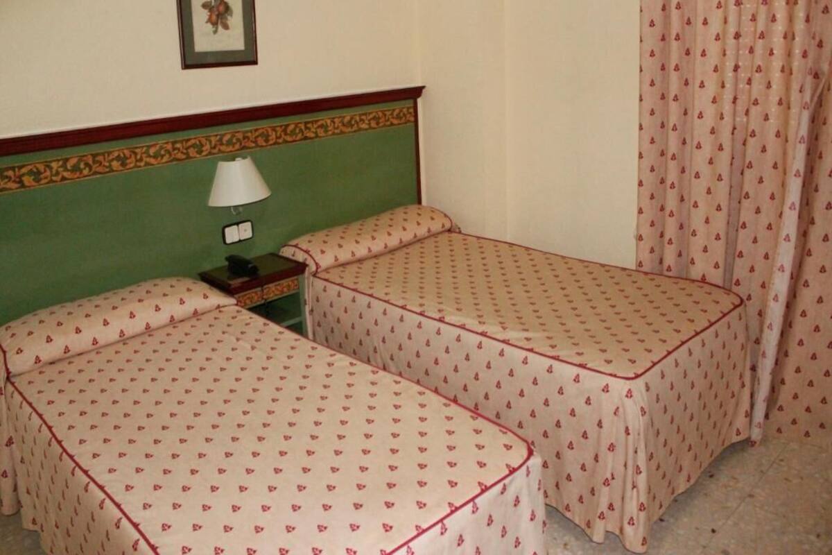 Camera con 2 letti singoli | Wi-Fi gratuito