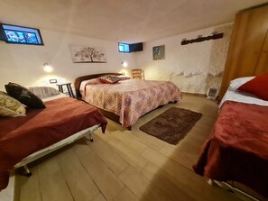 Strygejern/strygebræt, Wi-Fi, sengetøj