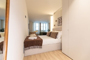 1 chambre, fer et planche à repasser, accès Internet, draps fournis
