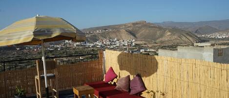 Basic Shared Dormitory | Teres/patio