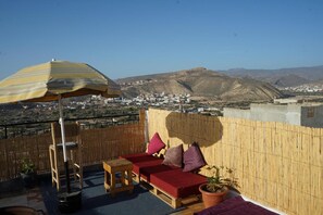 Basic Shared Dormitory | Terrace/patio - titryte (Aourir)