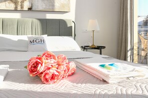 2 bedrooms, iron/ironing board, free WiFi, bed sheets - MGH Luxury - Sunset Lakeview House Desenzano (Desenzano del Garda)