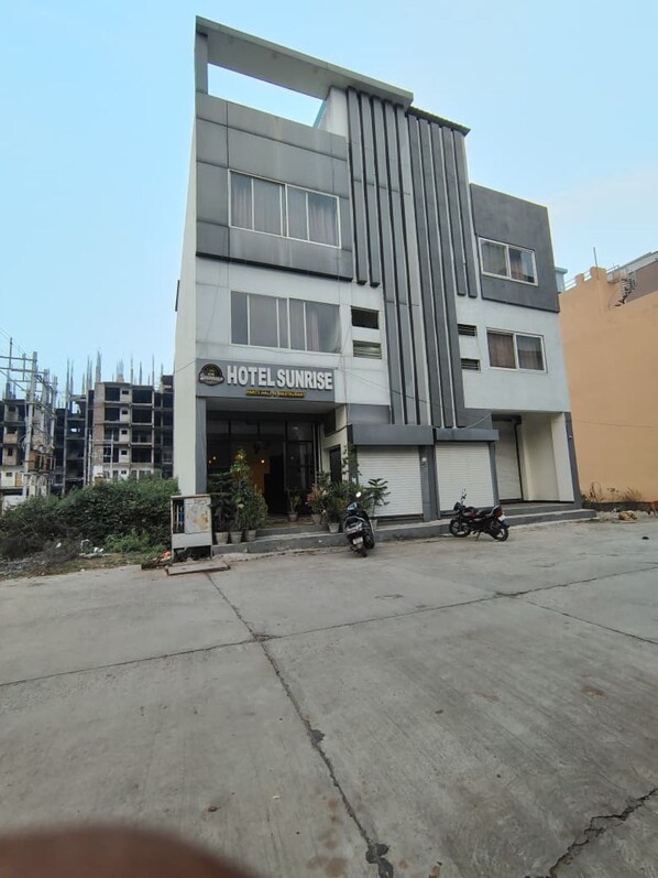 Exterior - Hotel Sunrise (Bhopal)