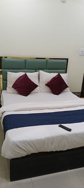 Deluxe Room - Hotel Sunrise (Bhopal)