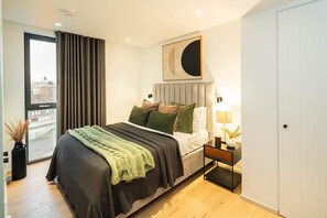 Iron/ironing board, free WiFi, bed sheets - Luxury 2B2Bat Coal yard-Gym-Ac-Lift-24h Security (London)