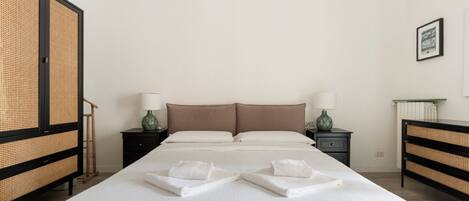 2 bedrooms, iron/ironing board