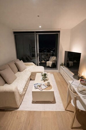 TV - Skyline Stays 1BR Free Parking near Crwon (Southbank)