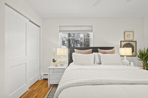 Iron/ironing board, WiFi, bed sheets - StayPaxton | The Lola (Cincinnati)