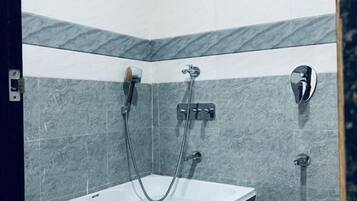 Free toiletries, towels, soap, shampoo