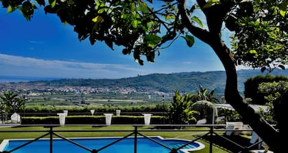 Historic mansion from the 1700s,hospitality, comfort and style in the heart of Sicily