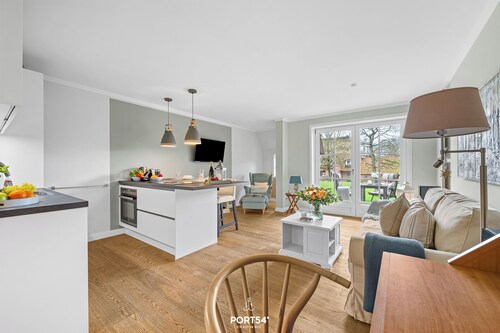 Holiday apartment Reet & Meer: Stylish comfort near the North Sea beach in Büsum