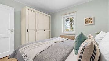 Schreibtisch, kostenloses WLAN, Bettwäsche