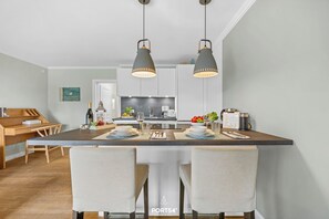 Kühlschrank, Ofen, Herdplatte, Geschirrspüler