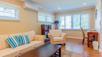 House | 3 bedrooms, Internet