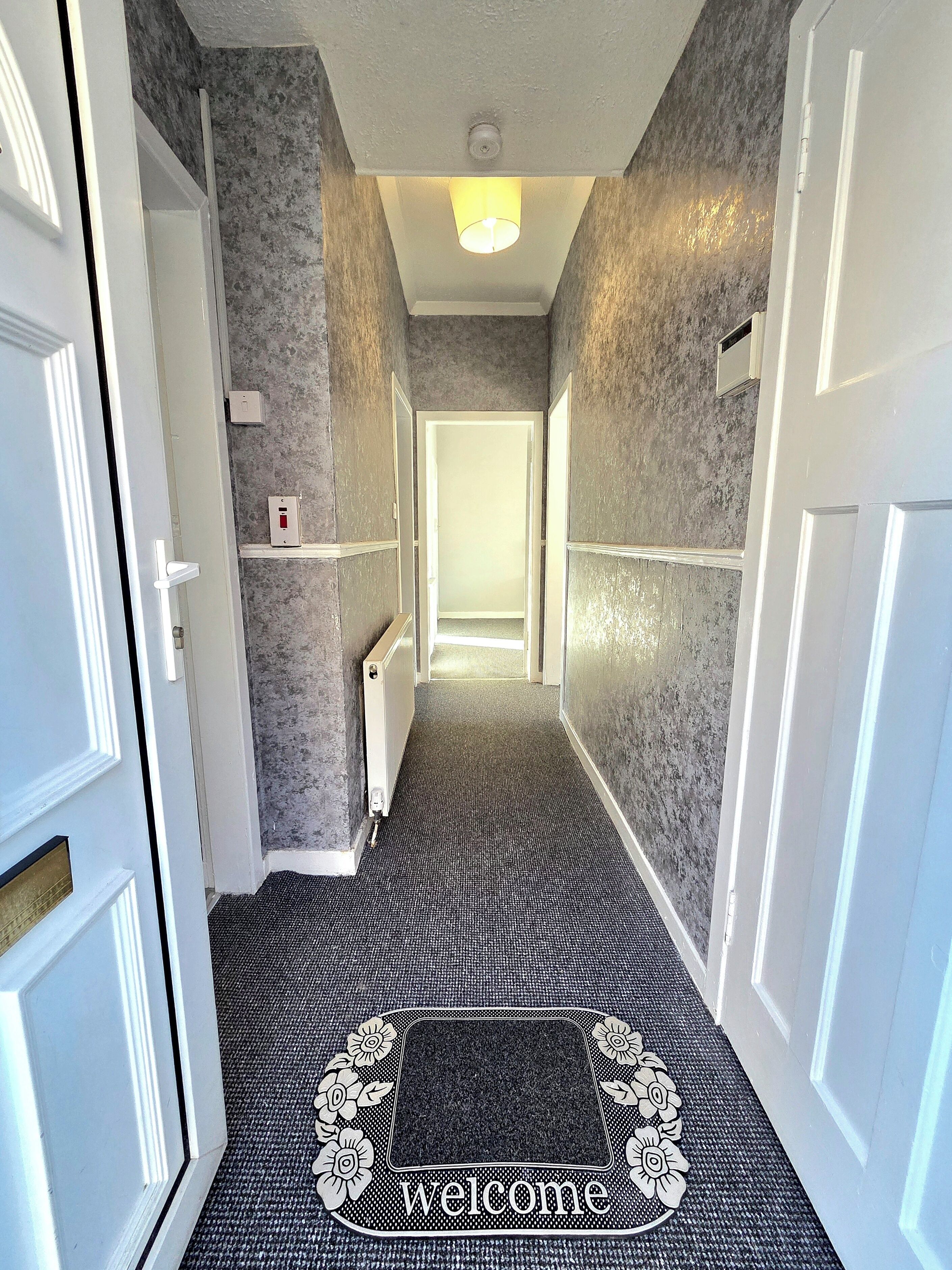 المنشأ ة من الداخل