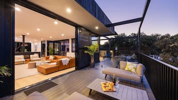 House | 4 bedrooms, Internet