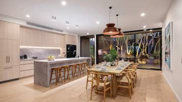House | 4 bedrooms, Internet