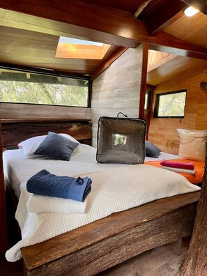 Room, 1 Bedroom, Smoking, Garden View | 1 bedroom - Room-serene Lodge Retreat With Lake View (Guarne)