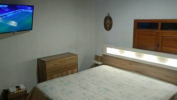 Villa, 4 Bedrooms, Smoking, Private Pool | Room amenity