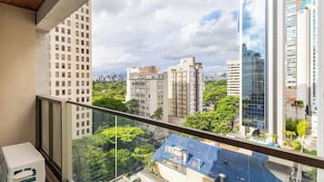 Design Apartment, 1 Double Bed, Patio | Lanai