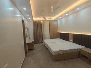 Desk, free WiFi - Mosaic Connect Ayodhya (Faizabad)