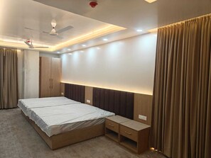 Family Quadruple Room, City View | Desk, free WiFi - Mosaic Connect Ayodhya (Faizabad)