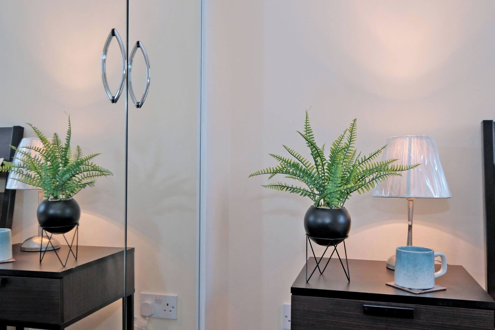 المنشأة من الداخل