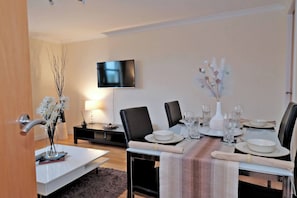 Apartment, 2 Bedrooms | Dining room - Executive 2bed City Centre Apartment in Aberdeen (Aberdeen)