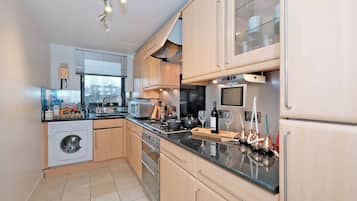 Apartment, 2 Bedrooms | Interior