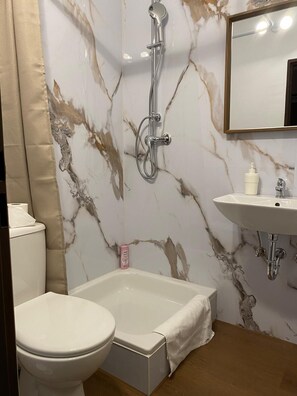 Bathroom - City Hotel Frankfurt Central (Frankfurt)