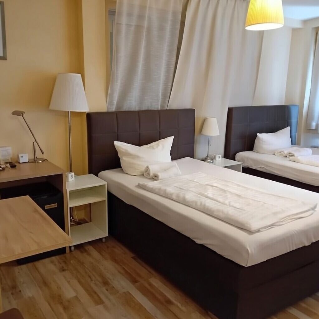 Chambre Double Confort, vue ville | Décoration personnalisée, bureau