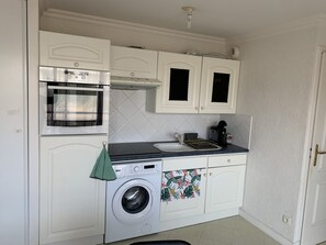 雪櫃、焗爐、爐具