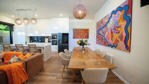 House, 3 Bedrooms | Dining room - Sanctuary on Stanhope - Art & Modern Luxury (Melbourne)