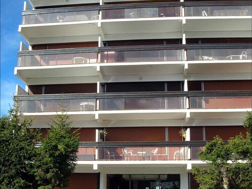 Charming 3-Room Apartment with South Terrace