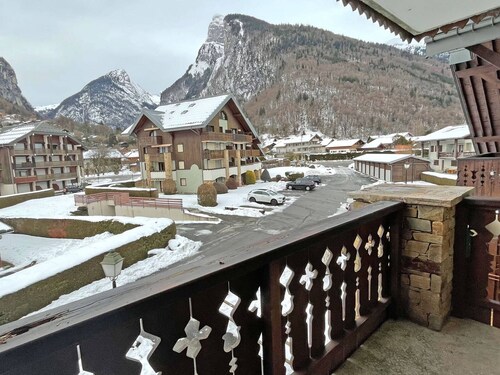 Central T2 apartment with balcony and ski locker